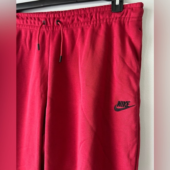 NWT Nike women’s XL pomegranate red mid rise loose fit joggers - Picture 9 of 11
